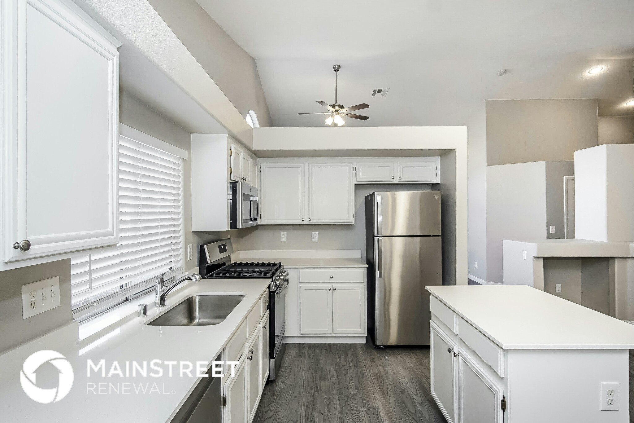 Building Photo - 825 Fuerte Ct