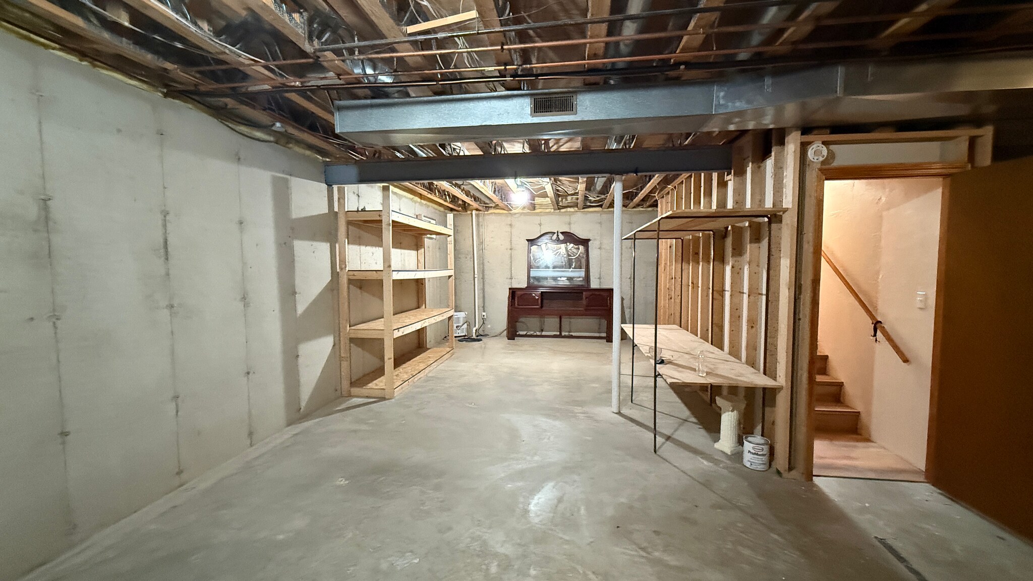 Building Photo - 213 Mueller Ln