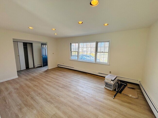 Building Photo - 21 Anstice St