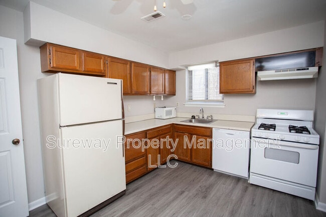 Building Photo - 171 Echelon Rd