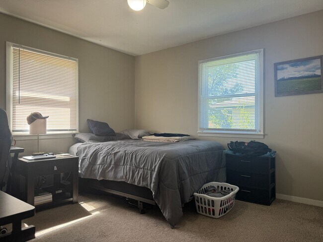 Building Photo - Raised Ranch Near Offutt AFB with Finished Basement & Oversized Garage
