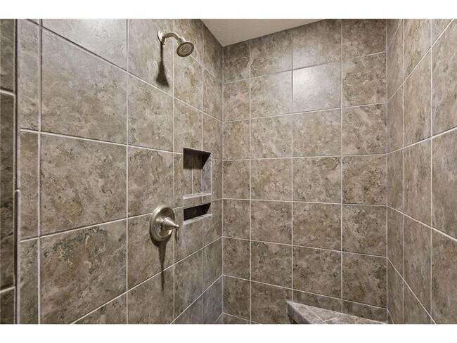 Building Photo - 5596 Orchard Cove