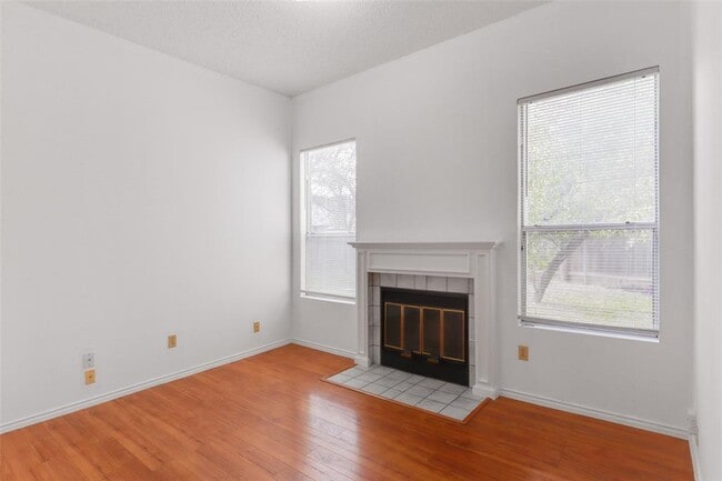 Building Photo - 12606 Hunters Chase Dr