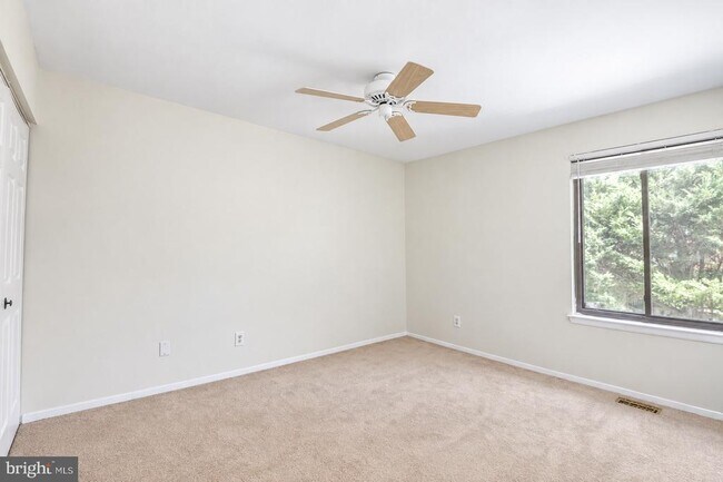 Building Photo - 6049 Forrest Hollow Ln