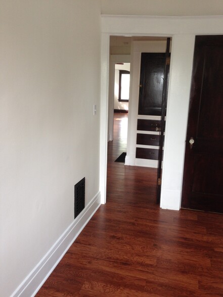 Building Photo - 100 Somerton Ave
