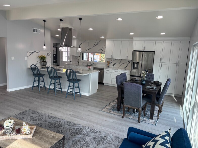 Building Photo - 19 Gaucho Dr