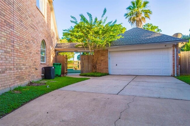 Building Photo - 5803 Song Ridge Ct
