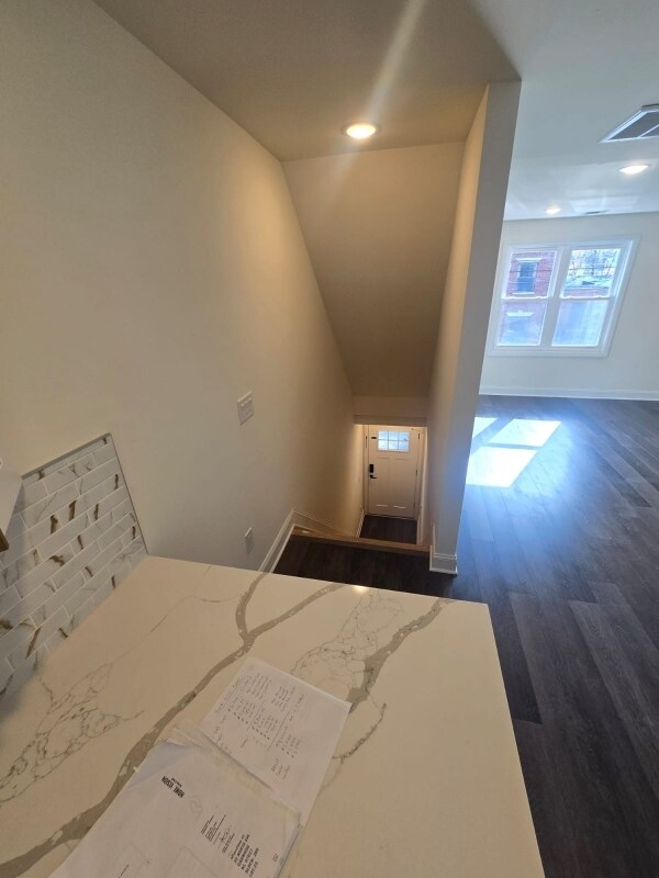 Building Photo - 32 North Ave