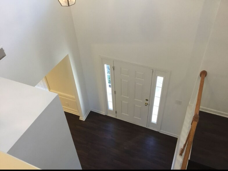 Building Photo - 4544 Fairport Ct