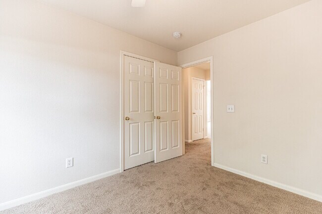 Building Photo - 6651 Rambling Trail Dr