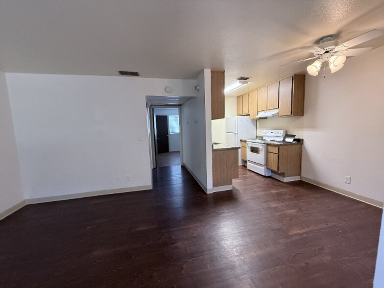 Building Photo - 5421 El Camino Ave