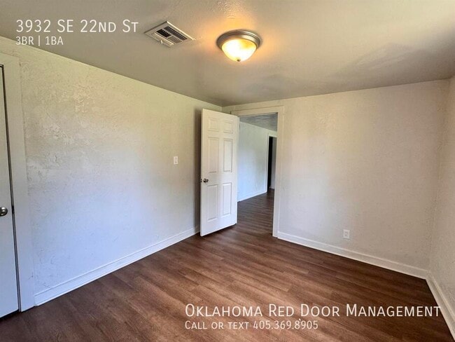 Building Photo - 3932 SE 22nd St