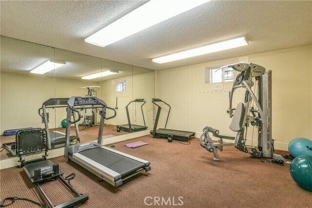 Building Photo - 811 6th Ct