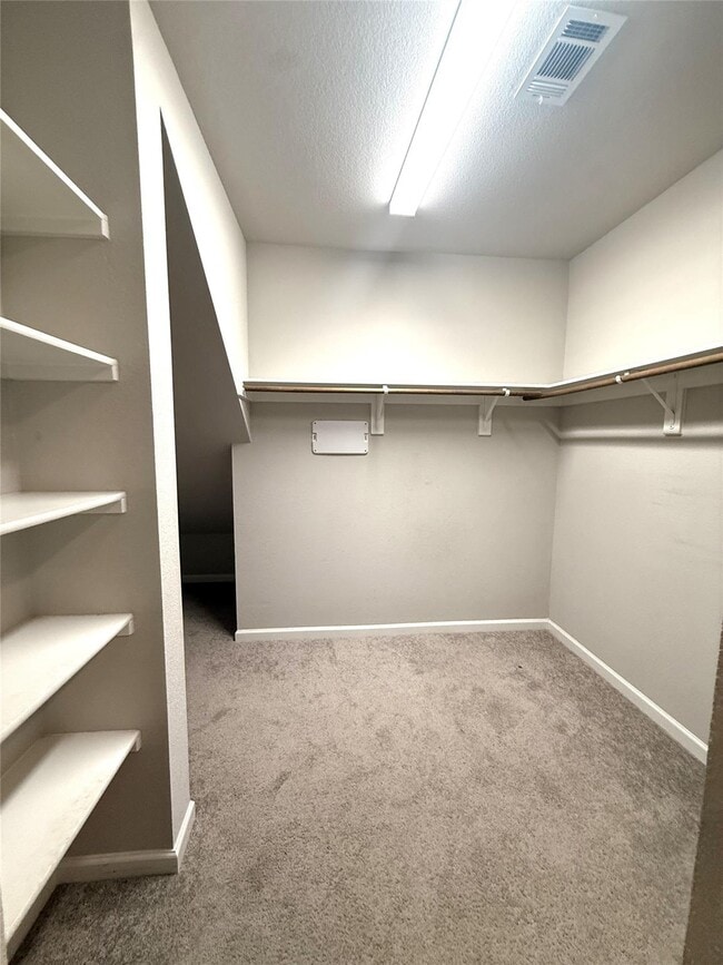 Building Photo - 5437 Wedge Wood Dr