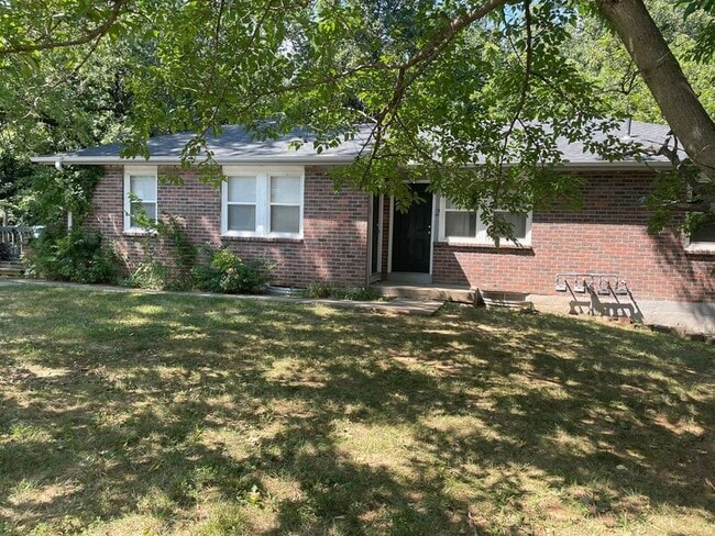 Building Photo - 225 SE 121st Rd