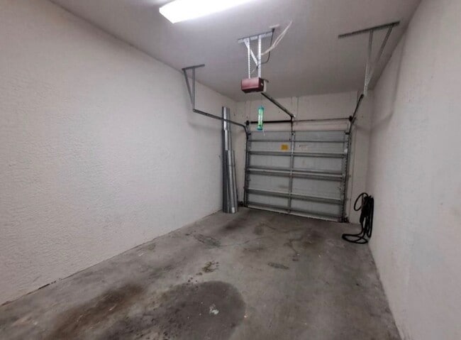 Building Photo - 7880 Lake Sawgrass Loop