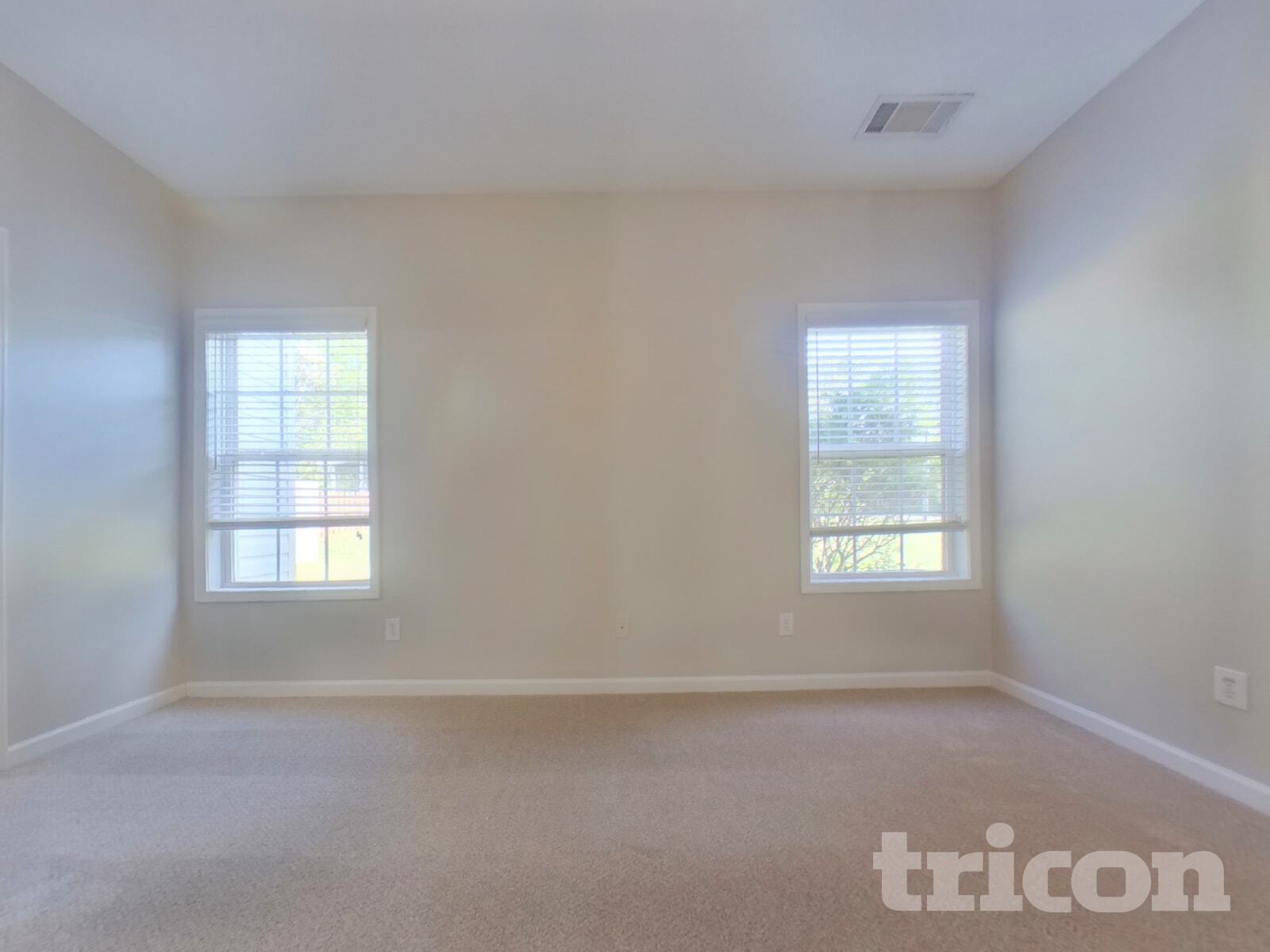 Building Photo - 2054 Laird Rd