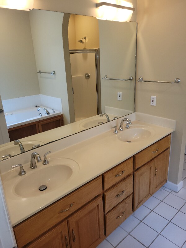 Building Photo - 310 Hillridge Cove