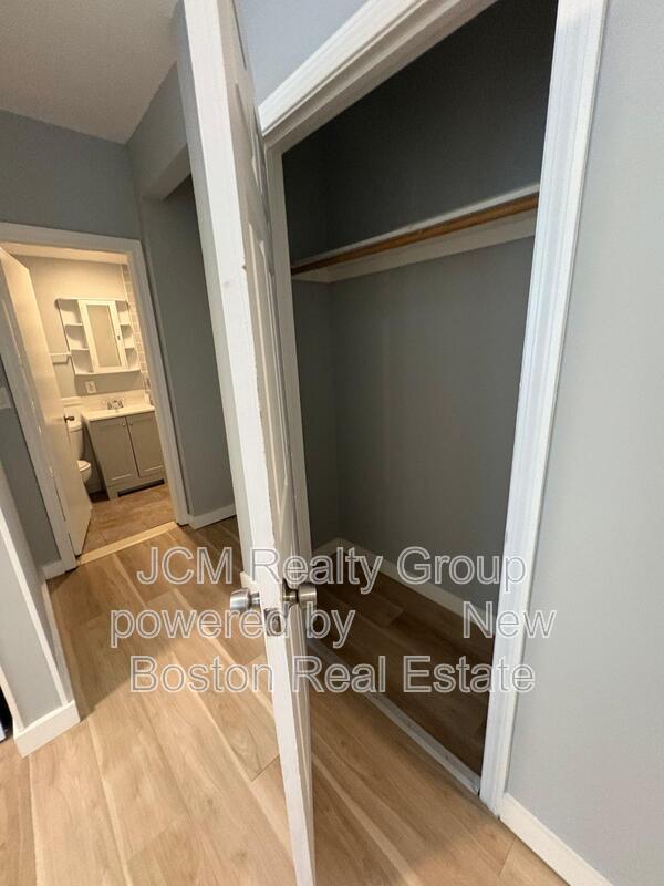 Building Photo - 56 Johnson St