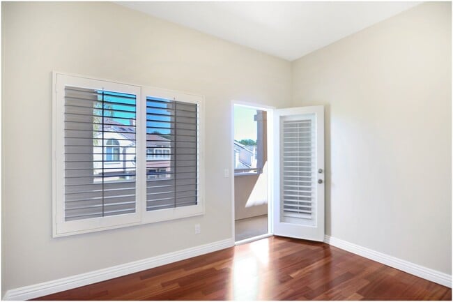 Building Photo - 2 Bedroom Plus Loft - Laguna Niguel Condo!