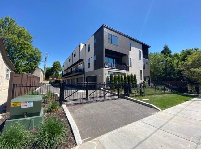 Building Photo - 327 S 700 E