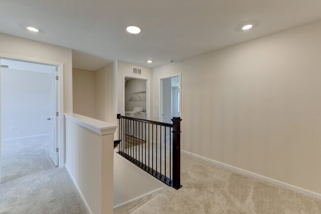 Building Photo - 8362 Kannon Dr