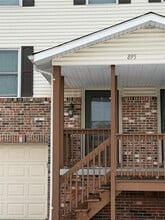 Building Photo - 895 Delray Dr