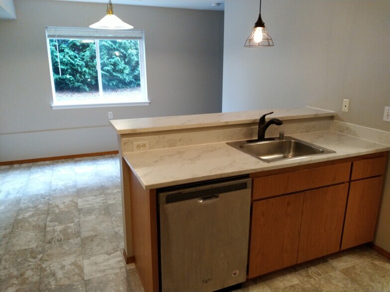 Building Photo - 18901 24th Ave W