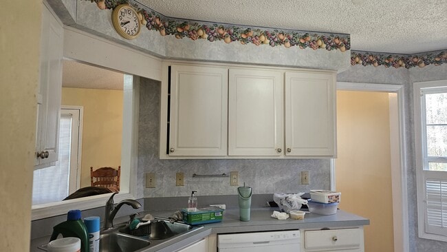 Building Photo - 4014 Yarmouth Rd