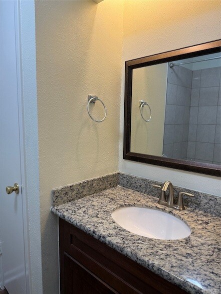 Building Photo - 17514 Heritage Cove Dr