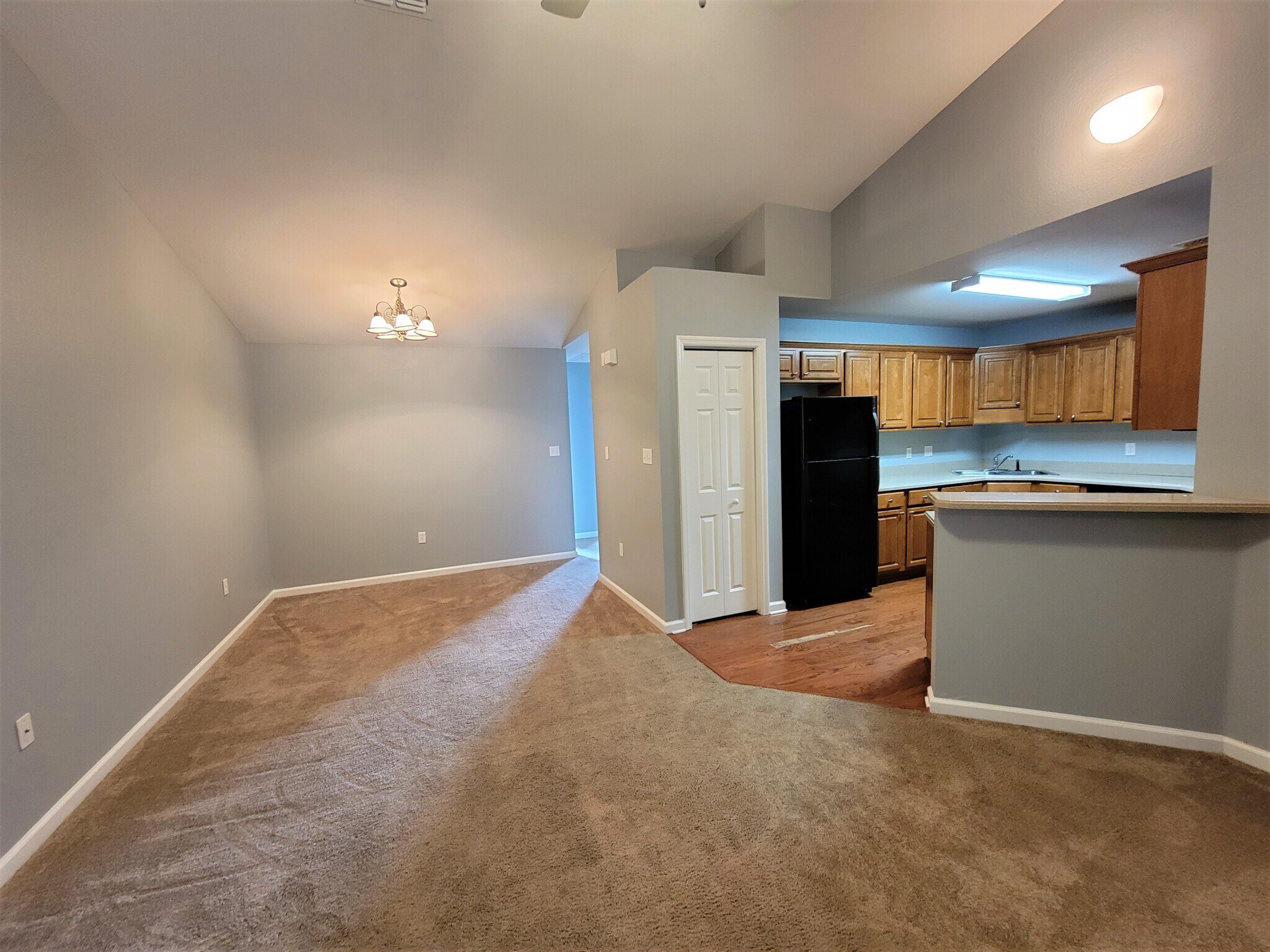 Building Photo - 1659 Quazar Rd