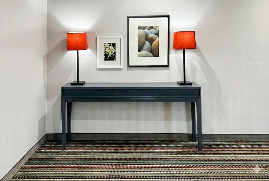 Building Photo - 14620 N Interstate 35