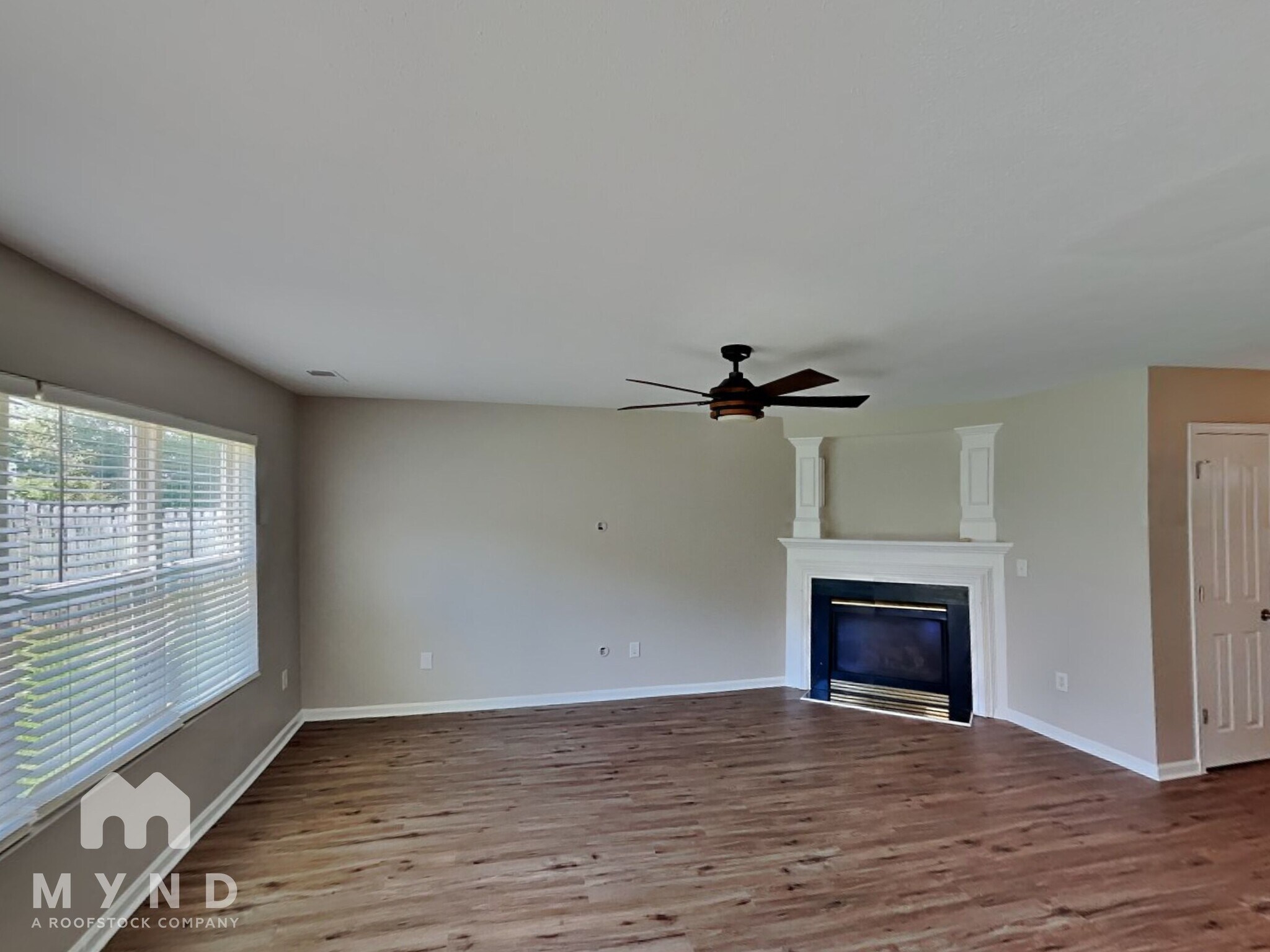 Building Photo - 303 Holton Dr