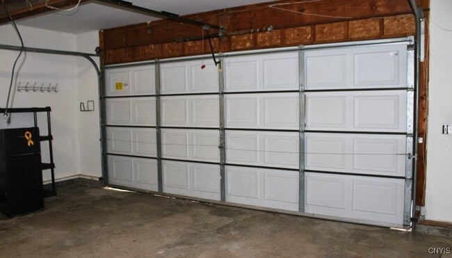 Building Photo - 7994 Northwood Dr