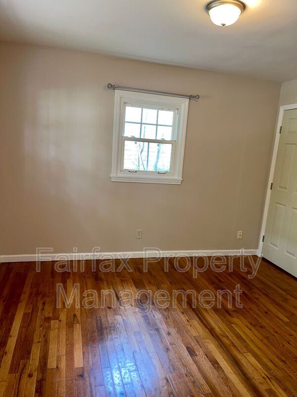 Building Photo - 430 Potter St