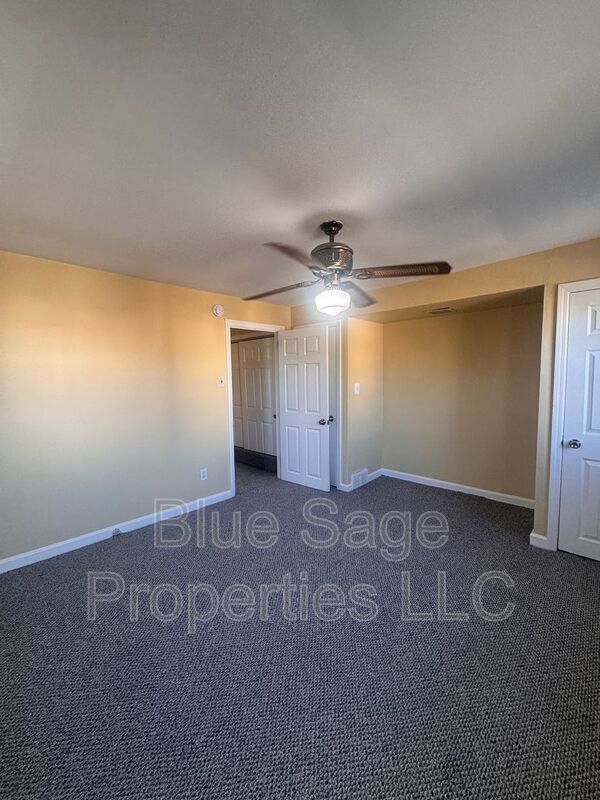 Building Photo - 1024 Broad St