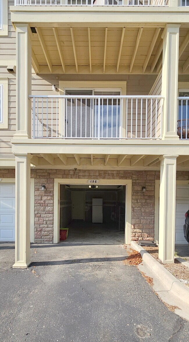 Building Photo - 156 Saber Way