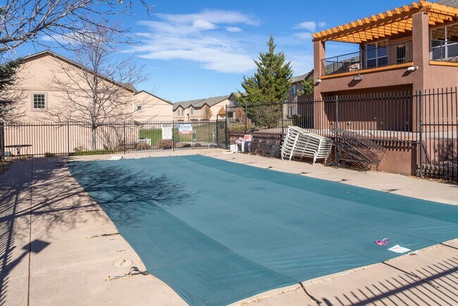 Building Photo - Beautiful Ranch-Style Condo with Attached ...