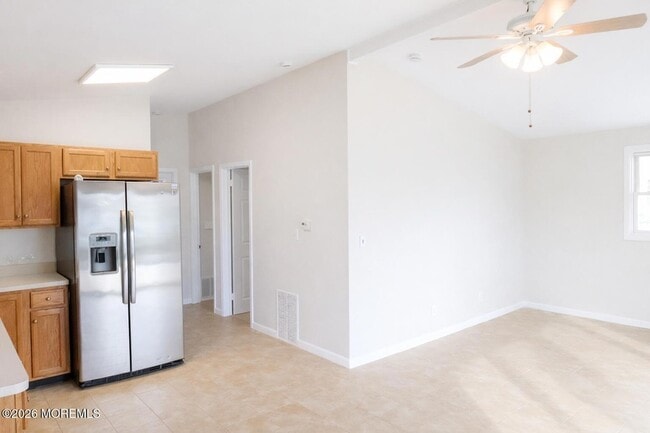 Building Photo - 825 Leeward Dr