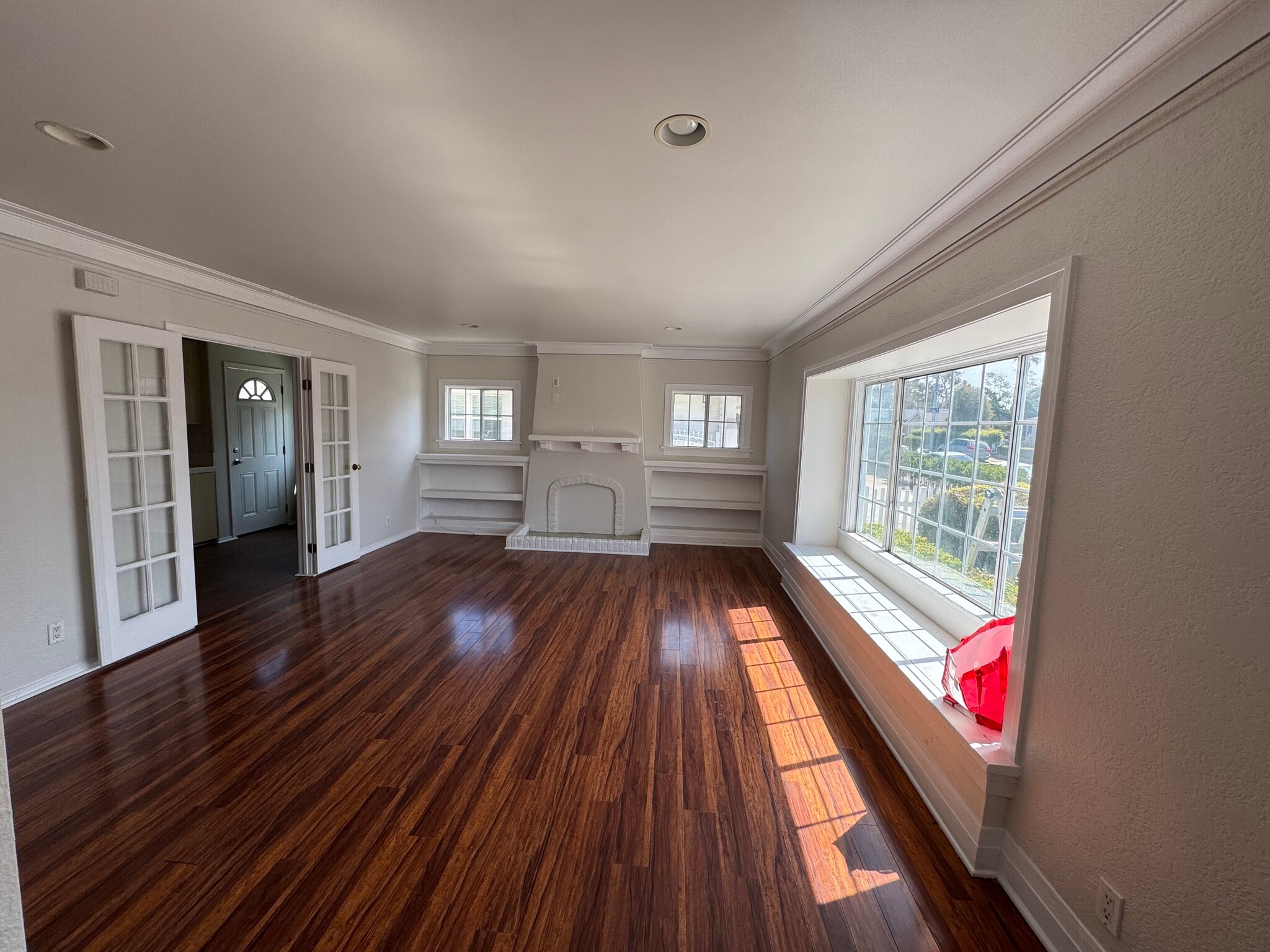 Building Photo - 4037 W 23rd St