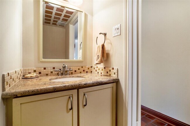 Building Photo - 5851 Doliver Dr