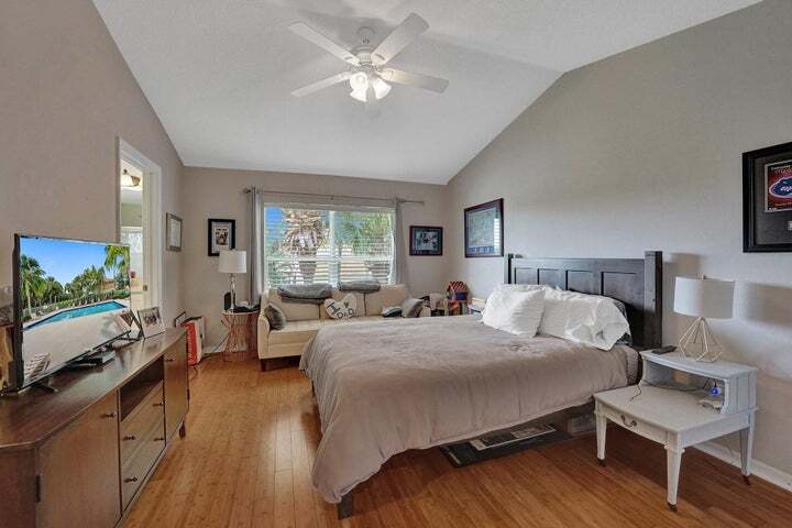 Building Photo - 254 River Bluff Ln