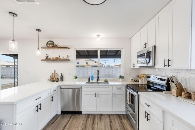 Building Photo - 2529 E Commonwealth Cir