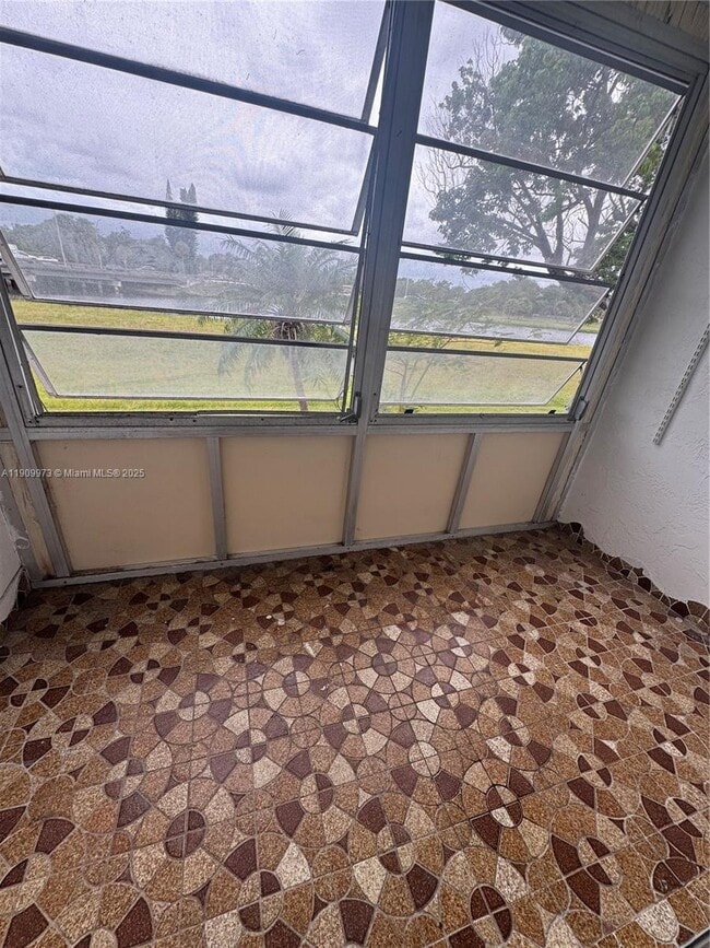 Building Photo - 20120 NE 2nd Ave