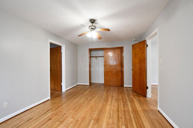 Building Photo - 170 Gillette Ave