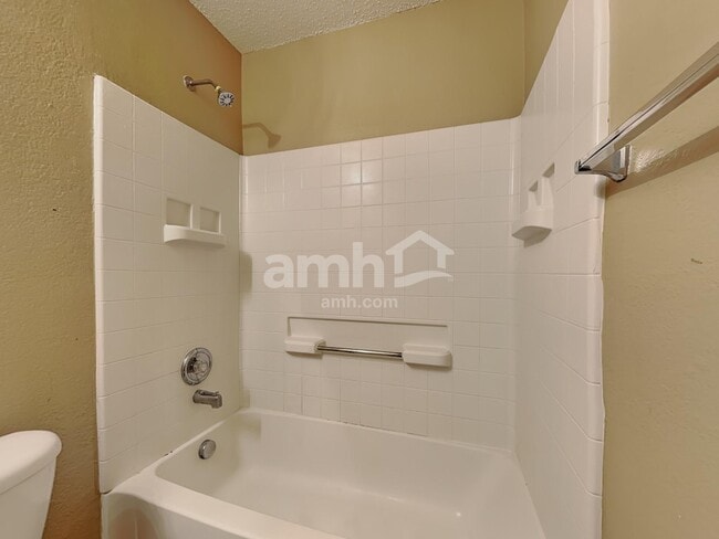 Building Photo - 2821 Bentridge Dr