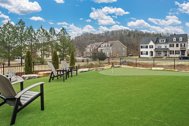 Building Photo - 2 Bed, 2 Bath Condo w/ Elevator Close to D...