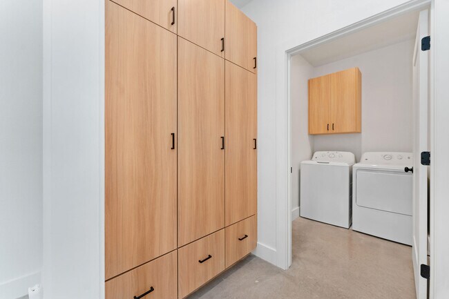 Building Photo - 4513 22nd Pl