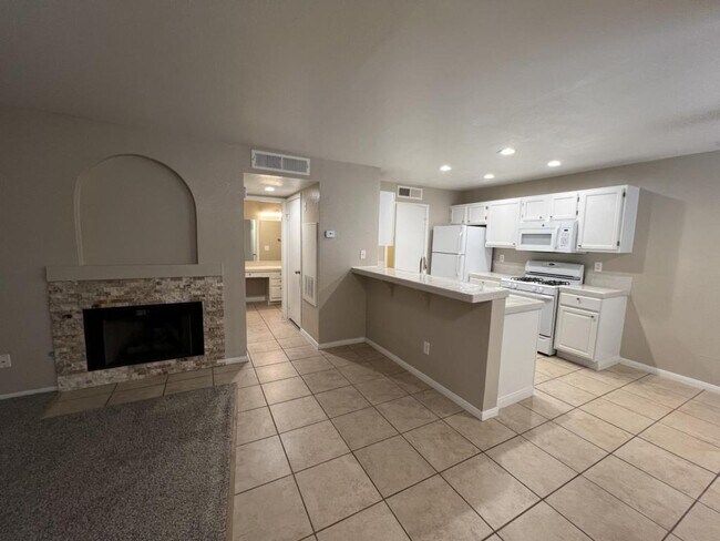 Primary Photo - 7570 W Flamingo Rd