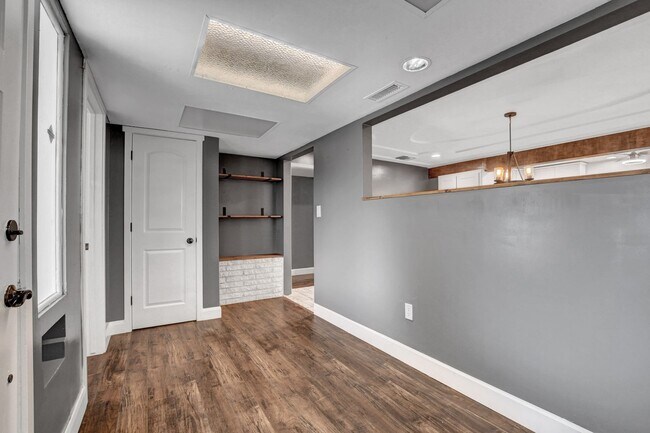 Building Photo - UNIQUE SINGLE FAMILY HOME! - No HOA, Car Lift, RV Parking and Nice Backyard